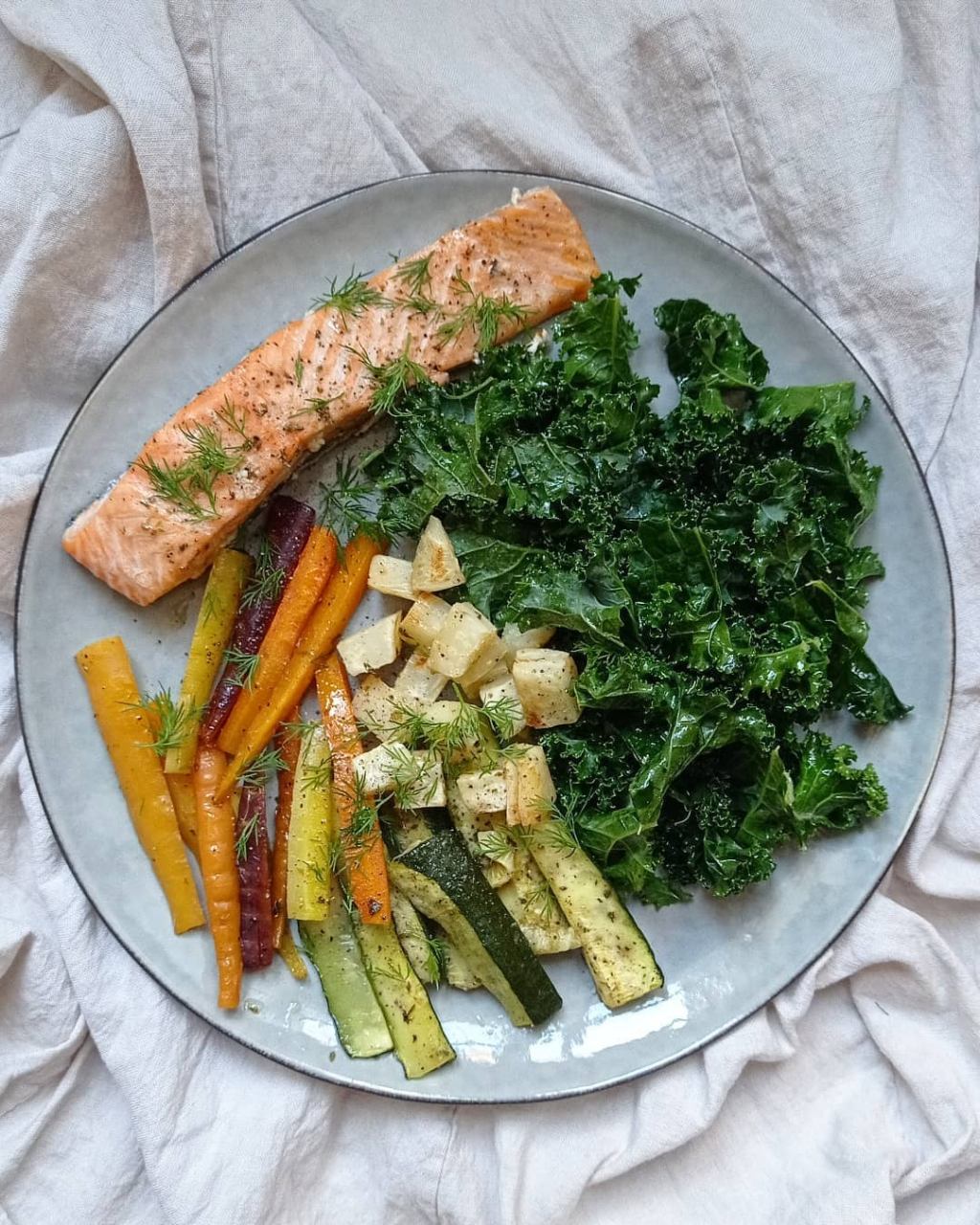 Salmon and Kale dinner bowl